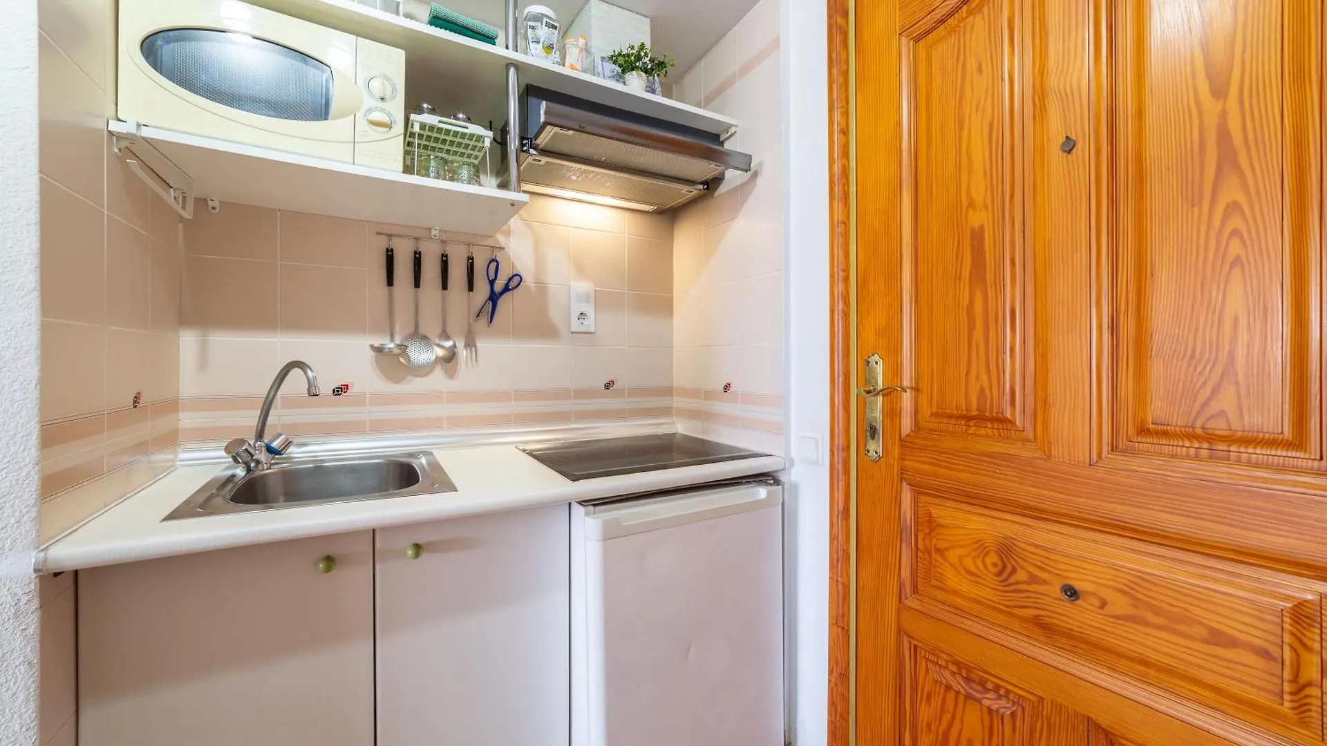Apartamento Residencial Fenix ロケタス・デ・マル 0*,