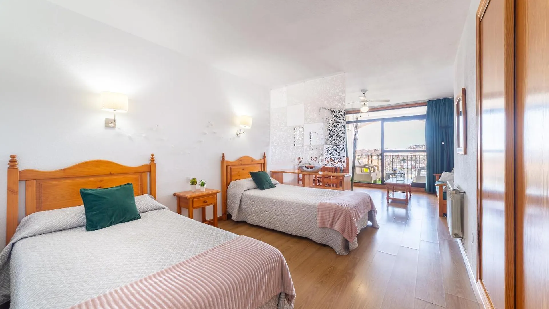 アパート Apartamento Residencial Fenix ロケタス・デ・マル